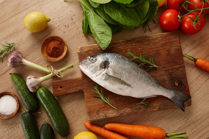 Filetti di orata in crosta di zucchine